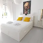 Esmeralda Villa